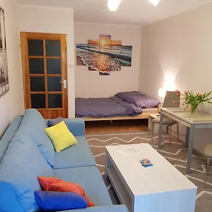 sosopot-apartament-przy-play-150m-2-4-osoby-parking.sopothotels.com/