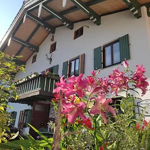 kunstlerhaus-weissgerbergutl.com-bavaria.com/